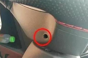 交警提醒：方向盤下有個(gè)小機(jī)關(guān)，作用很大！