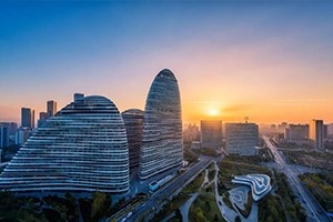 今天，致敬改革開放，致敬我們共同奮斗的四十年