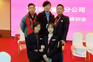 從辦公室文職到萬順叫車，重慶辣妹子的自由與自在